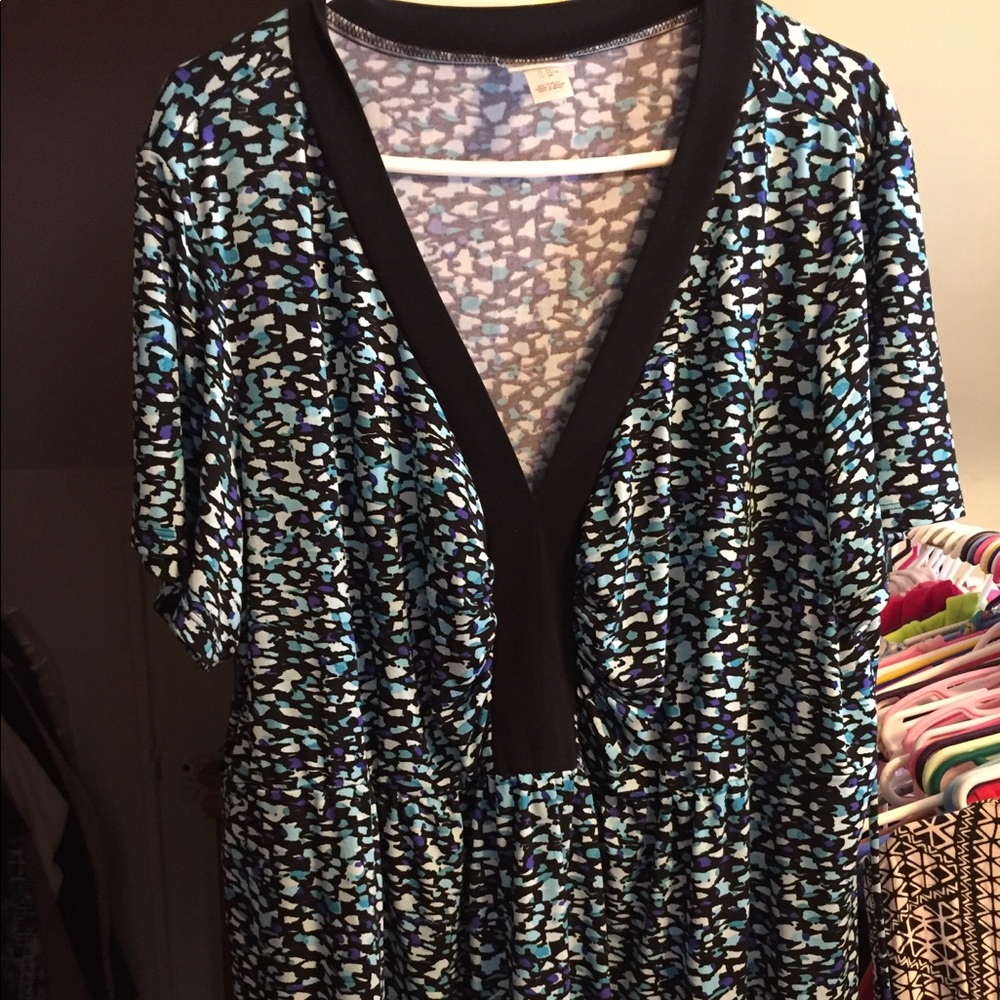 Plus size maternity shirt
